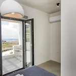 Rockaine Echoes Villa