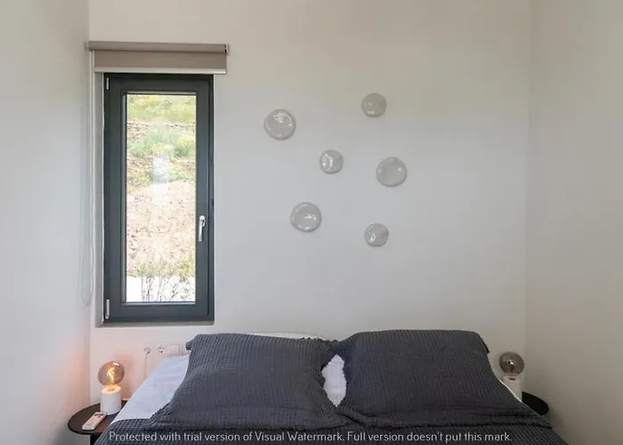 Vila Rockaine Echoes