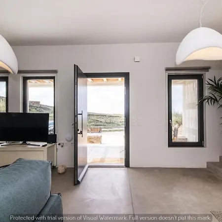 Villa Rockaine Echoes