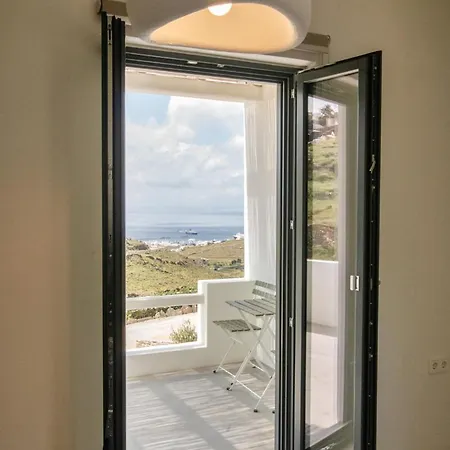 Rockaine Echoes Tinos